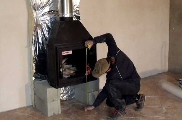 Установка камінної топки