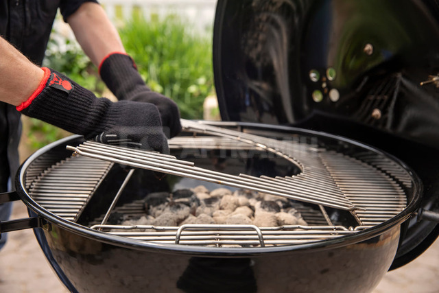 Вугільний гриль Weber Master-Touch GBS E-6755 67 см. Фото 6